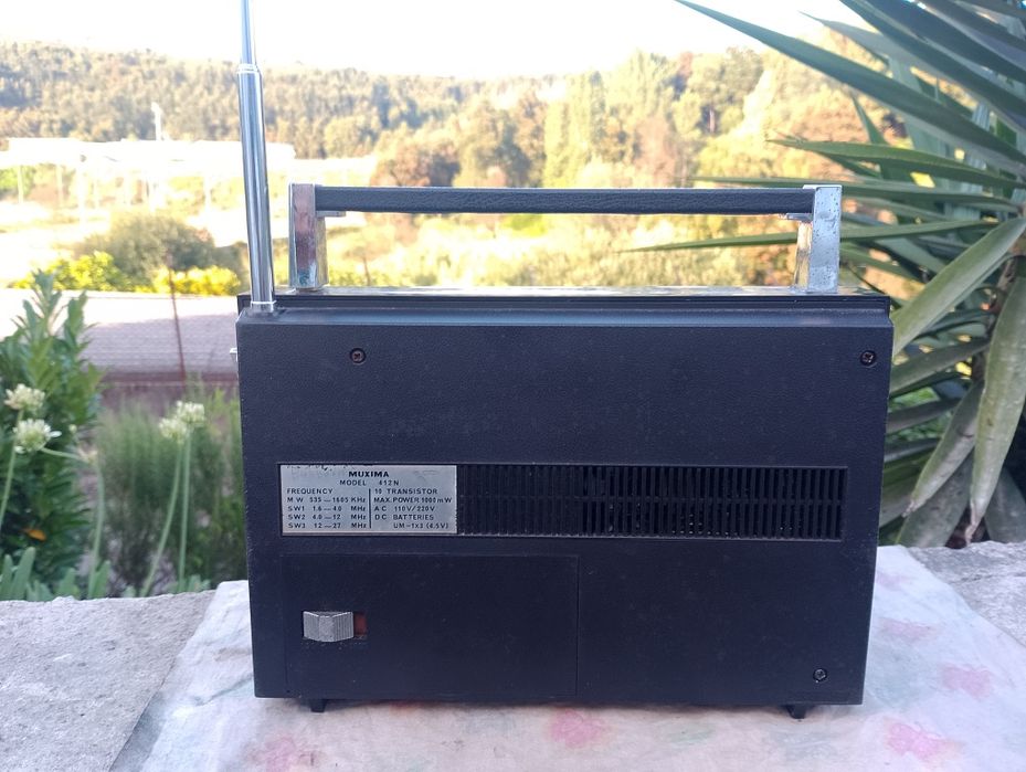 Radio portátil, bom estado