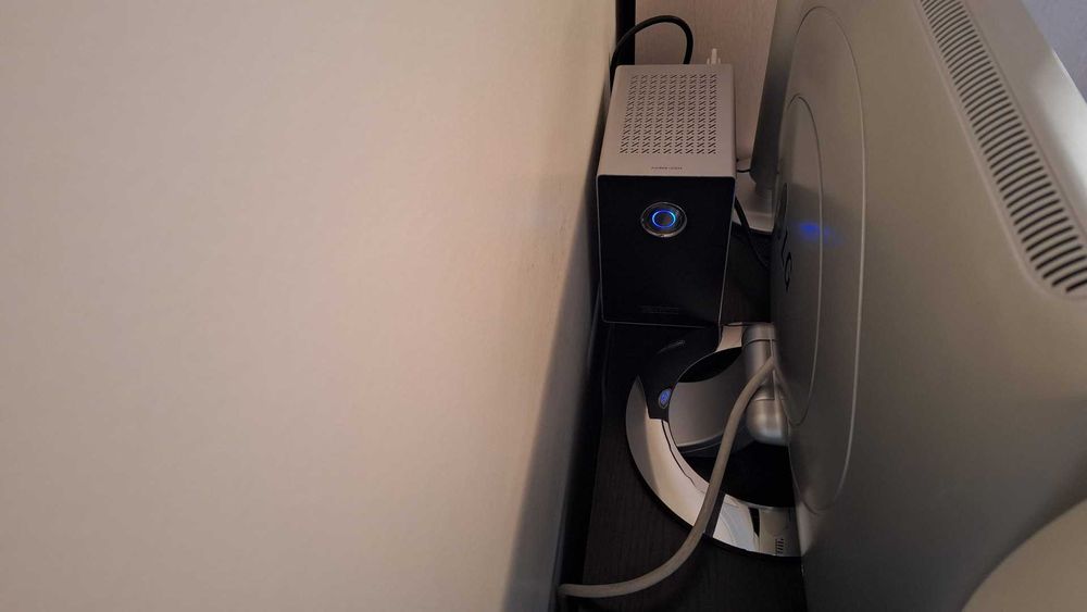 TV LG 23" Flatron L2323T c/Colunas e Comando