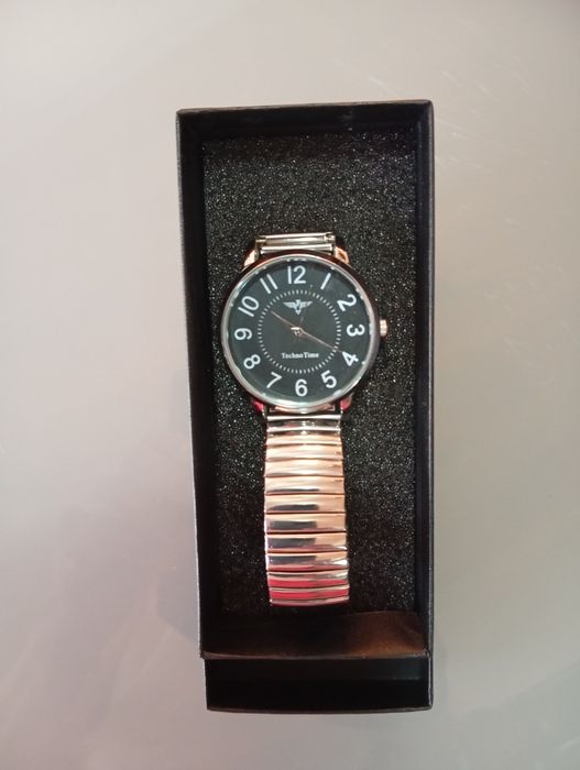 Carteira couro e Relógios de pulso