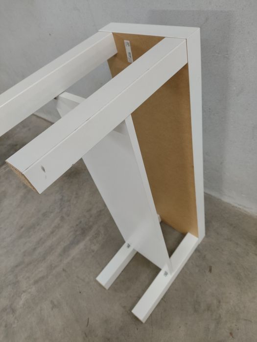 Mesa Ikea pouco usada