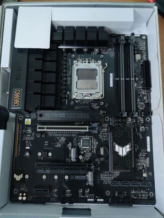 Материнська плата Asus TUF GAMING B650-E WIFI/Гар 3 міс/SiliconFox