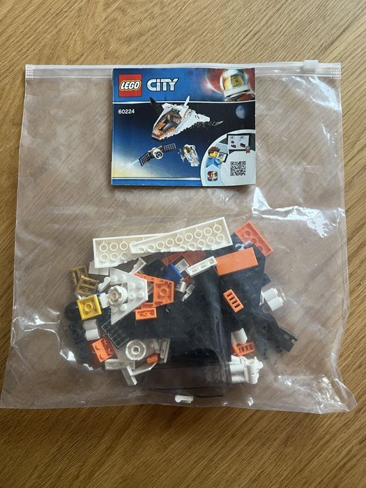 Lego City 60224 Naprawa satelity