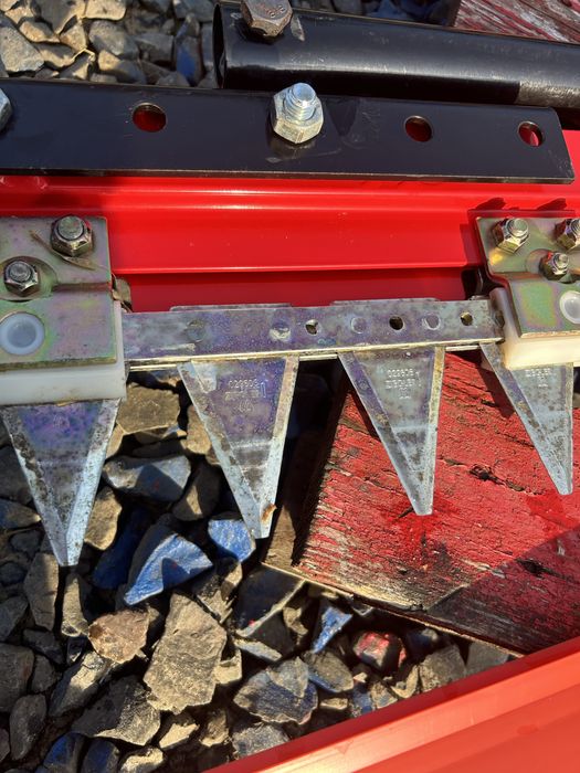 Ніж бічний електричний для ріпаку до рапсового столу Ziegler germani