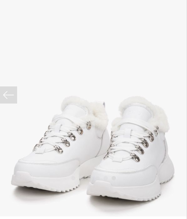 Кроссовки, кеды, ботинки Estro