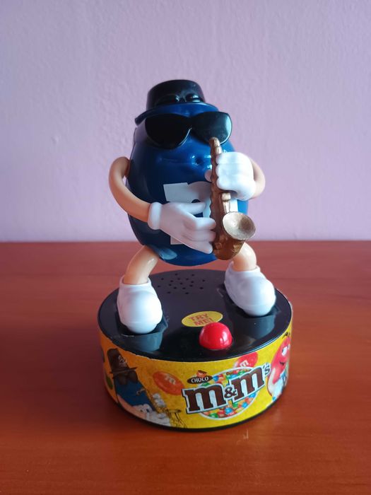 Figurka M&M's Rock Stars Niebieskie Działa, gra i się ruszks