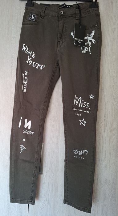 Nowe spodnie khaki białe napisy od Denim r. S