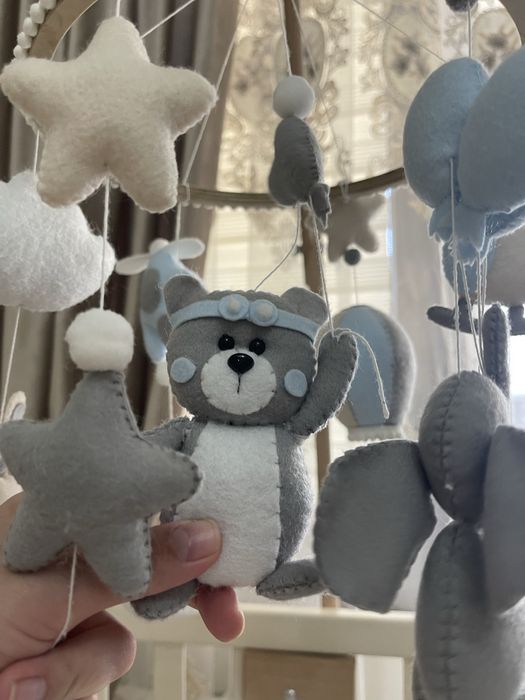 Мобіль для дитячого ліжечка