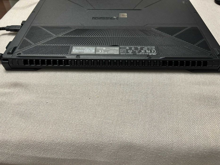 Portátil - ASUS TUF FX504GM – i5 8300H / GTX 1060 / 16GB RAM