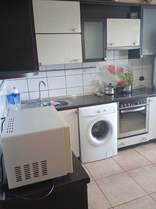 Можна на 1-2 місяці. Здам в гарному стані 2х кімн кв, центр