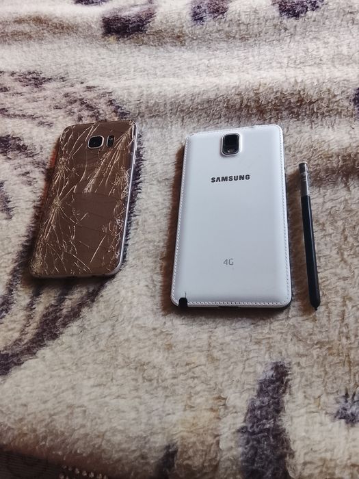 Vendo dois telemóveis Samsung