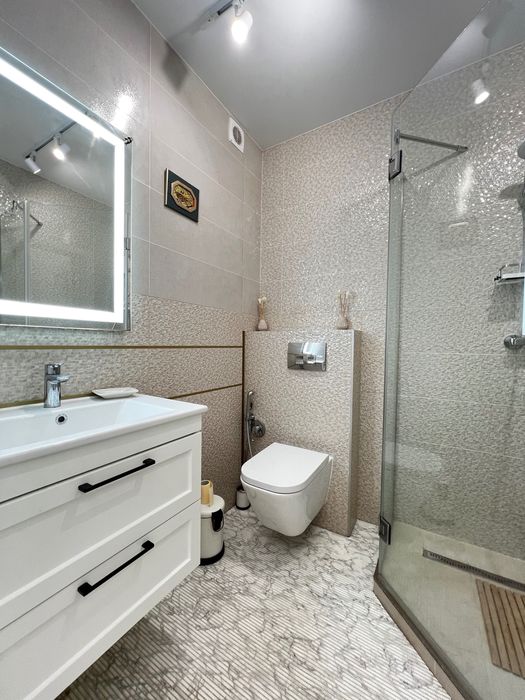 ЖК «Гранд бурже», 2 КІМ квартира 65 м2 з дизайнерським ремонтом.