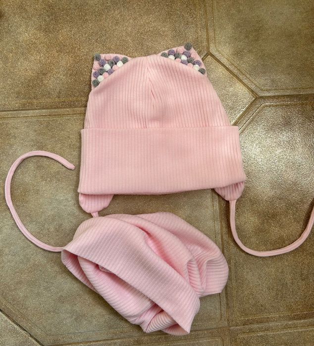 Набір весняний шапочка і снуд для дівчинки