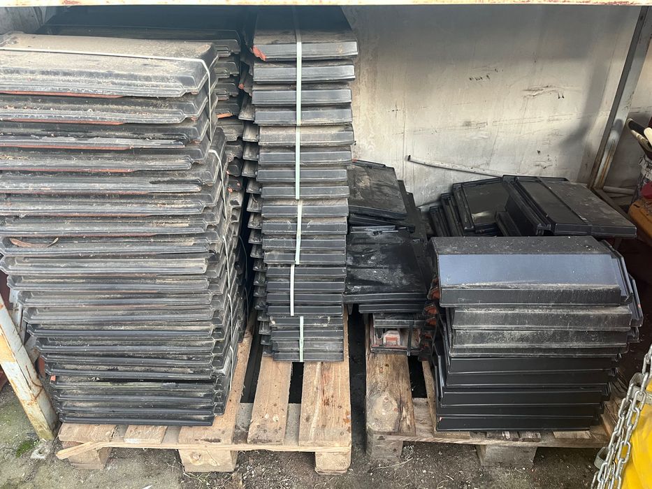 Dachówka ceramiczna domino , czarna matowa angoba , creaton