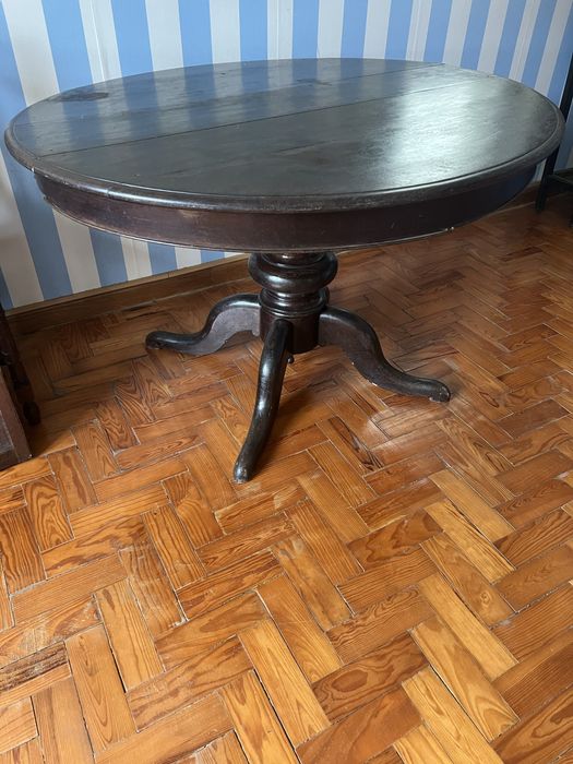 Mesa mogno muito antiga
