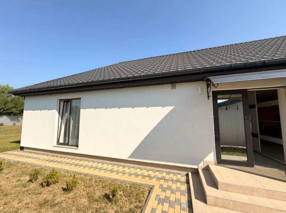 Продаж  гарного будинку