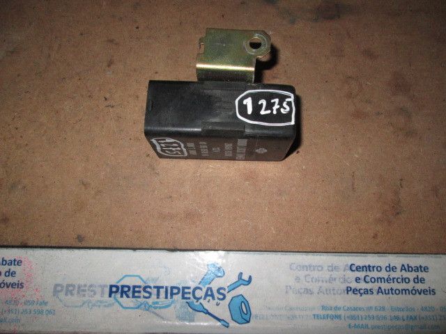 Centralina do fecho central NISSAN Primera Hatchback (P10)