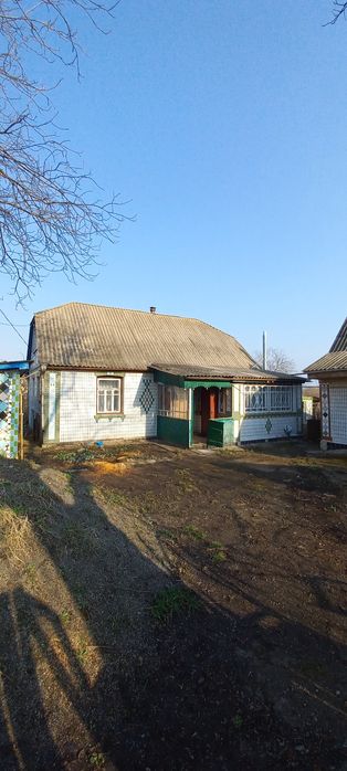 Будинок з прямим виходом до р. Роська