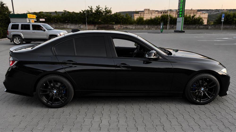 Bmw f 30 2016 рік