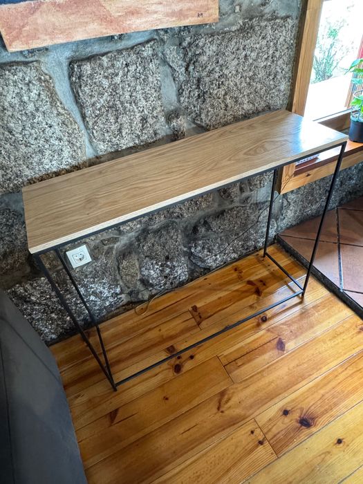 Móvel de entrada mais móvel de apoio