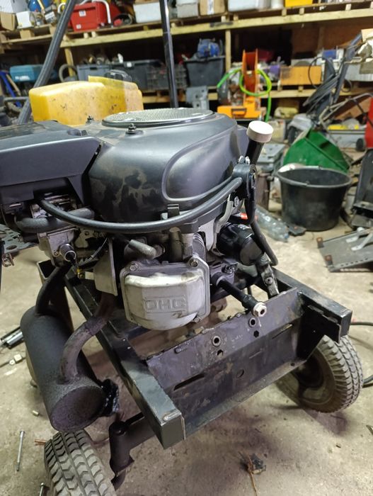 Silnik spalinowy Honda gcv 530 17 km2 cyl.  Nr. 2