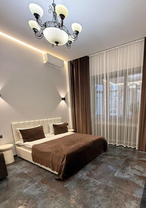 Квартира з ремонтом 2024, центр, своє паркомісце, пішохідна вулиця.