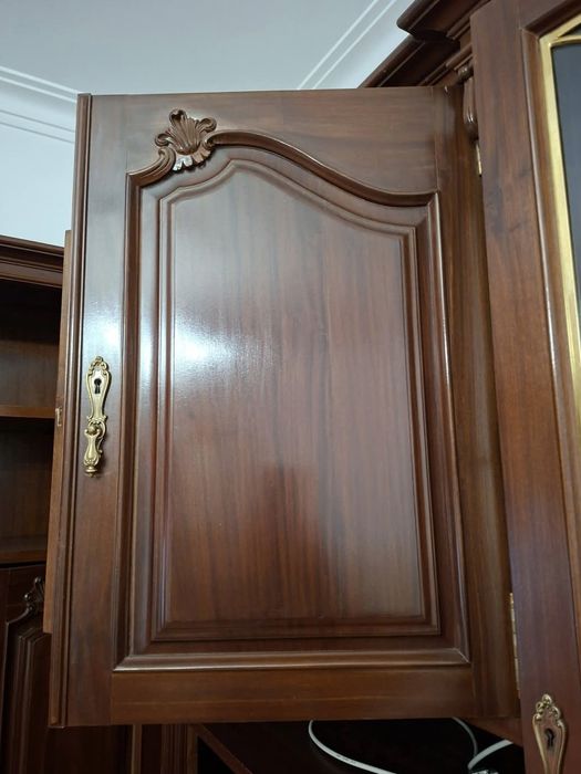 Movel de sala, em madeira mogno