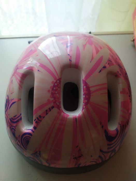 Kask rowerowy dziecięcy różowy w kwiaty