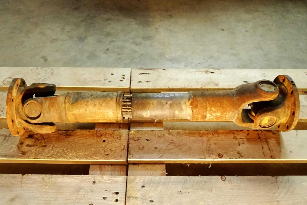 Wał pędny do ładowarki Hanomag 60E. Cardan shaft. 54cm. Kardan