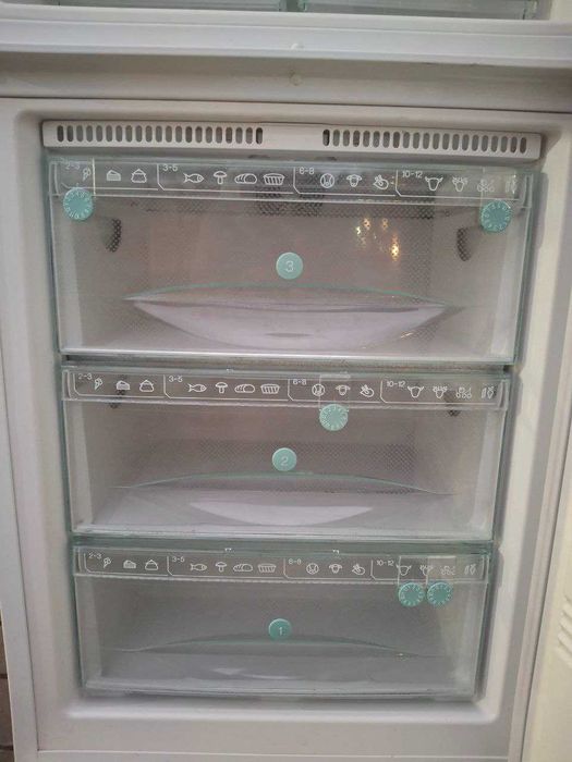 Холодильник б/в MIELE 200/60/60 Білий Крап/No Frost #07604