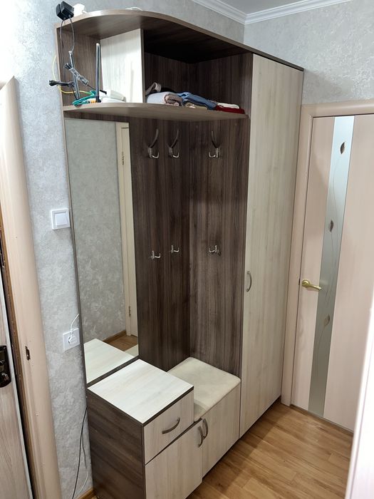 Шкаф в прихожую в идеальном состоянии