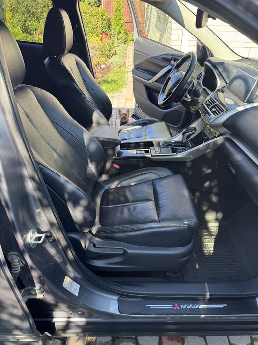 Автомобіль Mitsubishi Eclipse Cross