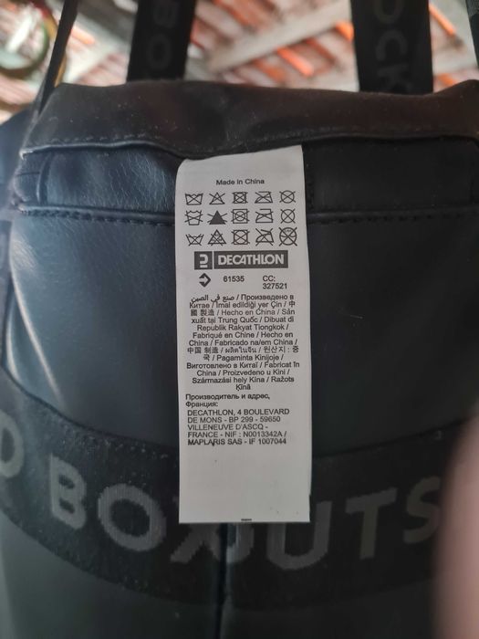 Saco de boxe + Luvas