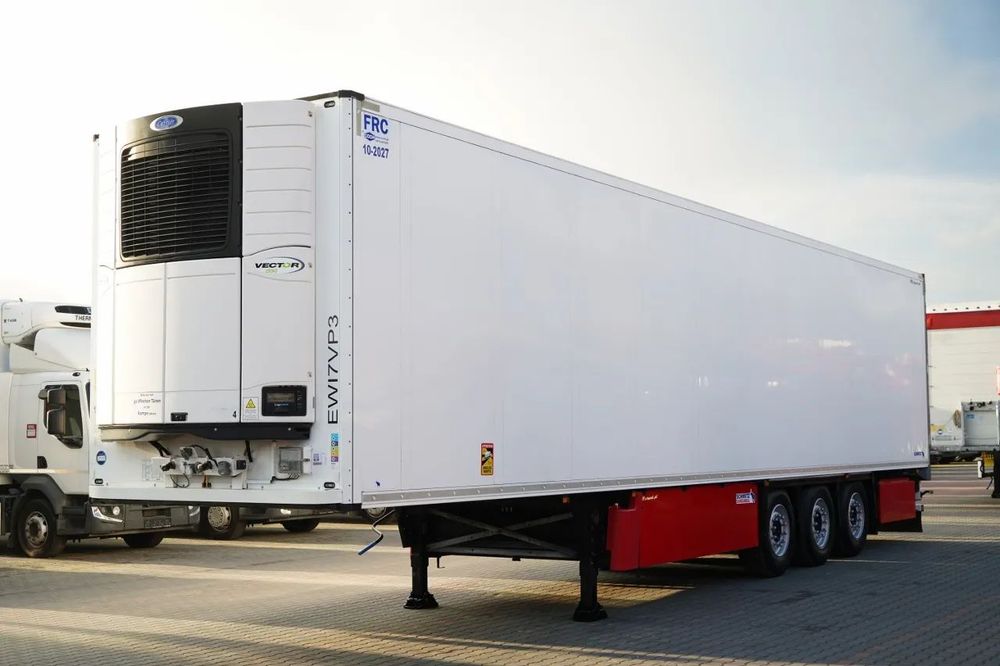 Schmitz Cargobull CHŁODNIA / CARRIER VECTOR 1550 / 2x  OŚ PODNOSZONA / DOPPELSTOCK / KOSZE NA PALETY