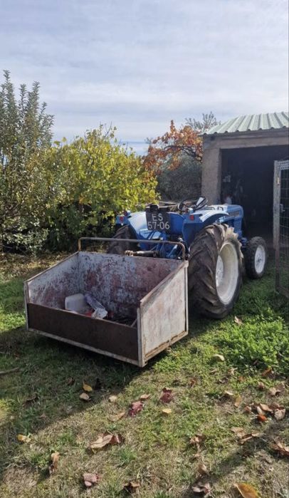 Trator Hinomoto E280