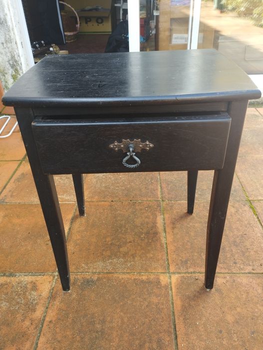 Mesinha de cabeceira