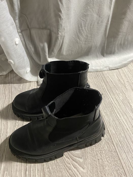 Челсі кросівки стильні