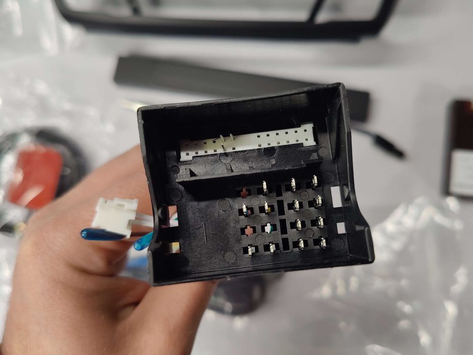 Rádio 2 DIN Android BMW Serie 1 E87 E81 E82 E88 - Novo - AC Automático