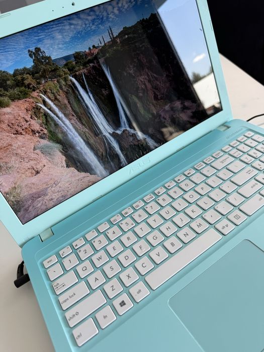 Laptop Asus core i3