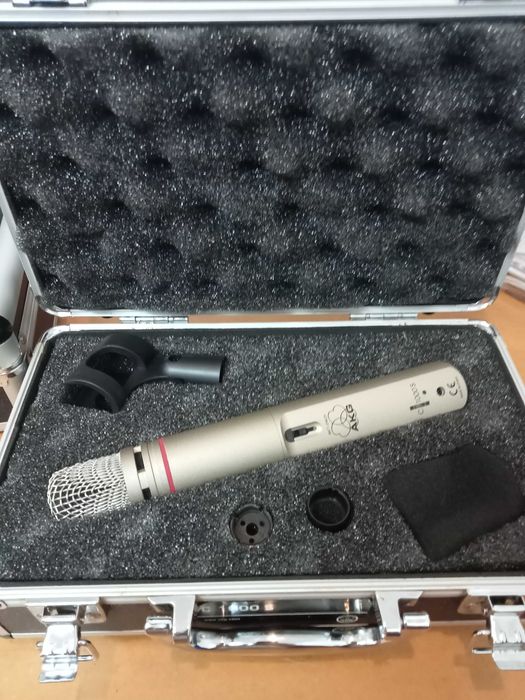 Micro AKG C1000s