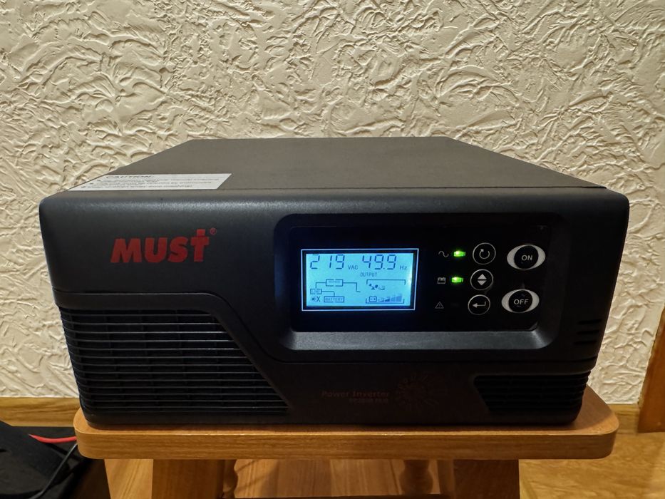 ДБЖ / ИБП Бесперебойник MUST Инвертор с правильной синусоидой EP - R300W