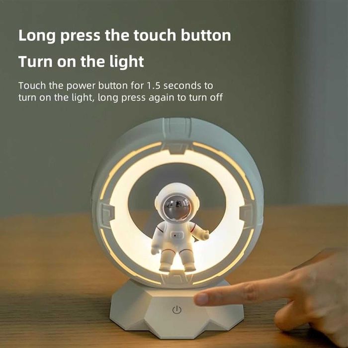 Dziecięca lampka nocna dla astronauty