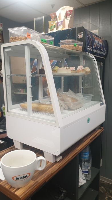 Дисертни холодильник маленки