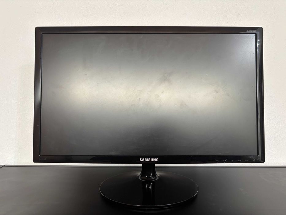 2 x Monitor Samsung S24D330, preto