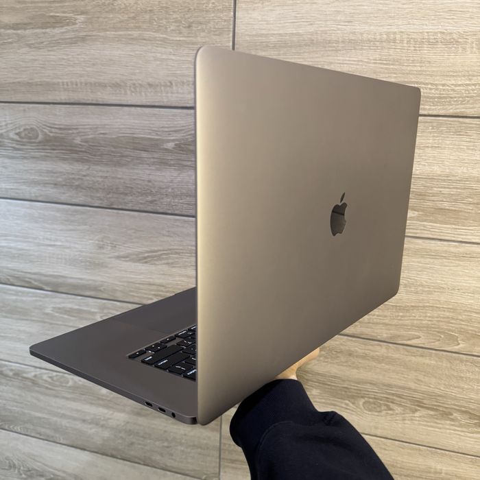 Ідеальний стан! MacBook Pro 16 2020 Core i9, 1Tb, 5500M