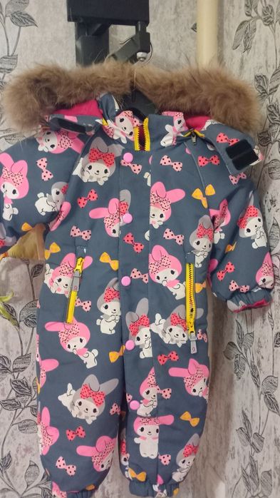 Продам зимовий комбінезон на дівчинку