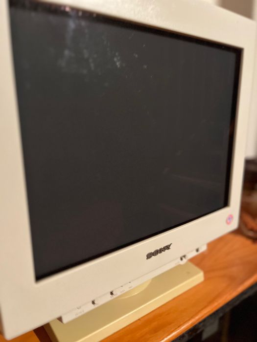 Monitor Sony FD Trinitron 19" GDM-F400T9 Retro Gaming / Retro Computing