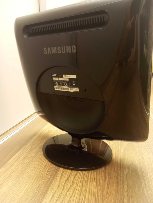 Монитор 19" Samsung Sync Master 932 bf