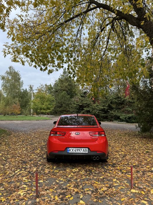 Продам kia cerato 2011