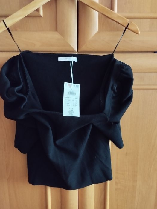 Блузка женская с декольте