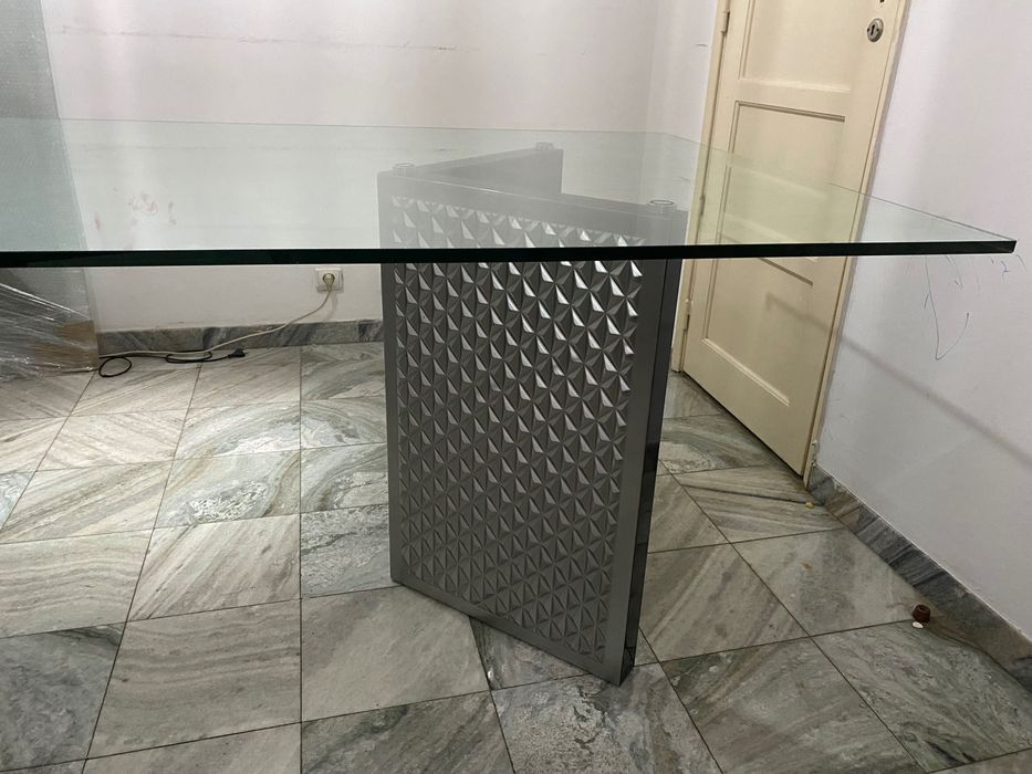 Mesa de jantar em vidro